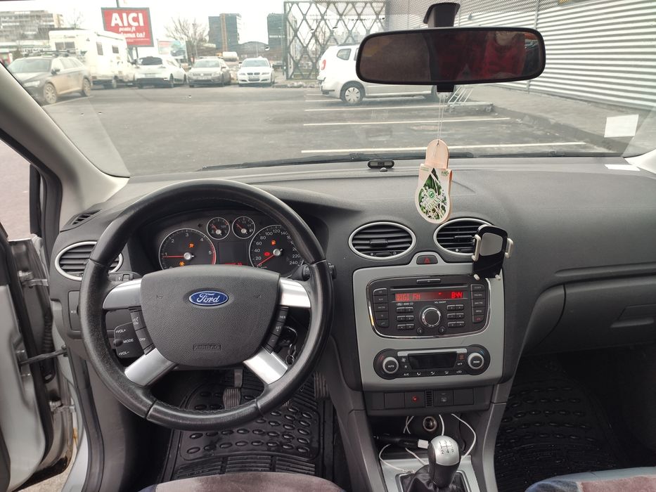 Unic proprietar vand Ford focus 2007