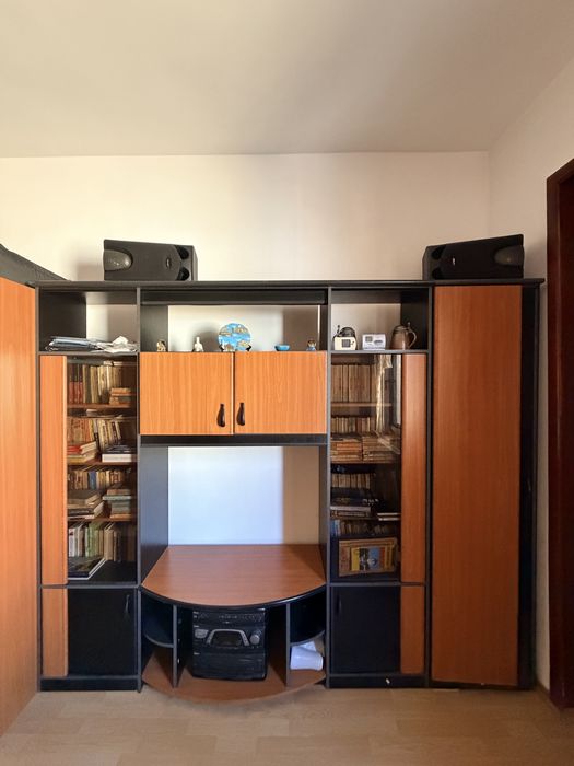 Bibliotecă sufragerie / Mobilă living cu spațiu TV și depozitare - Medgidia