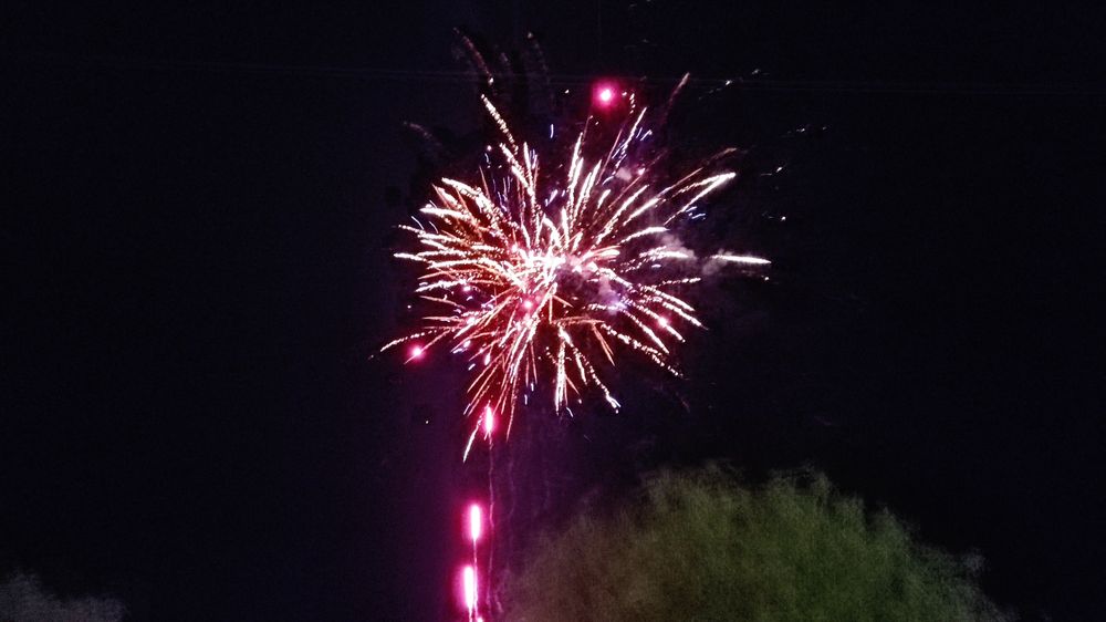 Artificii cununie - artificii gender reveal - artificii exterior nunta