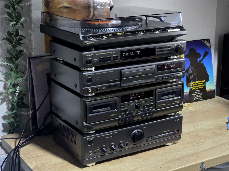 Linie audio TECHNICS, amplificator, deck, tuner, pick-up, cd-player