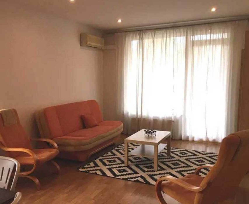 Дава се под наем Двустаен апартамент в Пловдив, Коматево - 90 кв.м за 306 € - Снимка #1