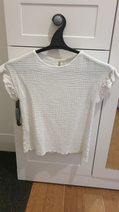 Блузки школьные продам