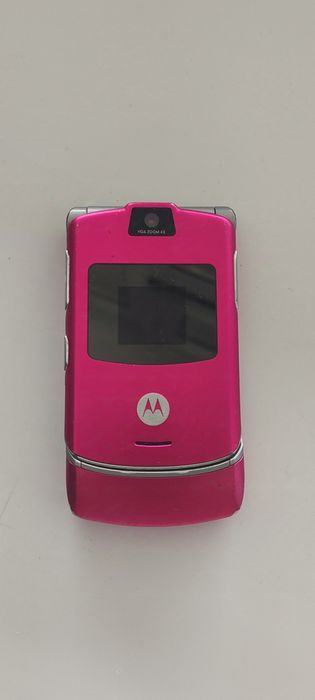 MOTOROLA  раскладушка б/у. Состояние отличное.