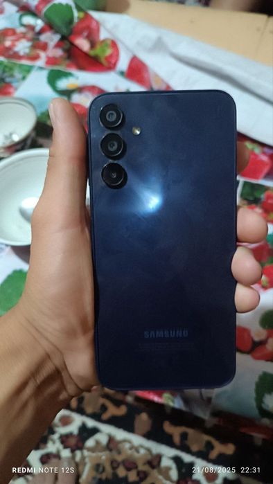 Samsung a 15 smartfoni