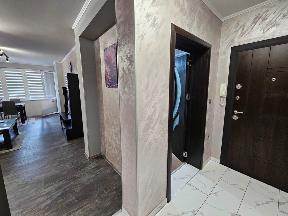 2-стаен Апартамент в кв. Зона Б