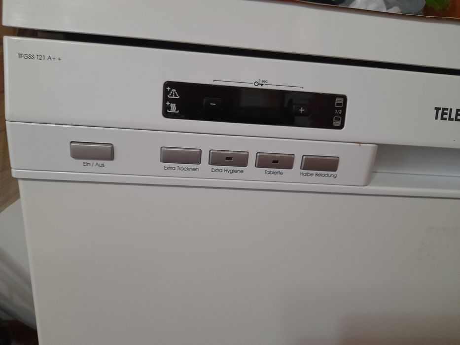 Masina de spalat vase de vânzare 300 lei.