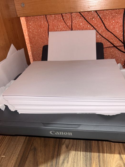 Продам принтер Canon, новый.