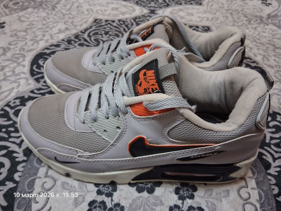 Маратонки Nike Air номер 38 (24 см.)