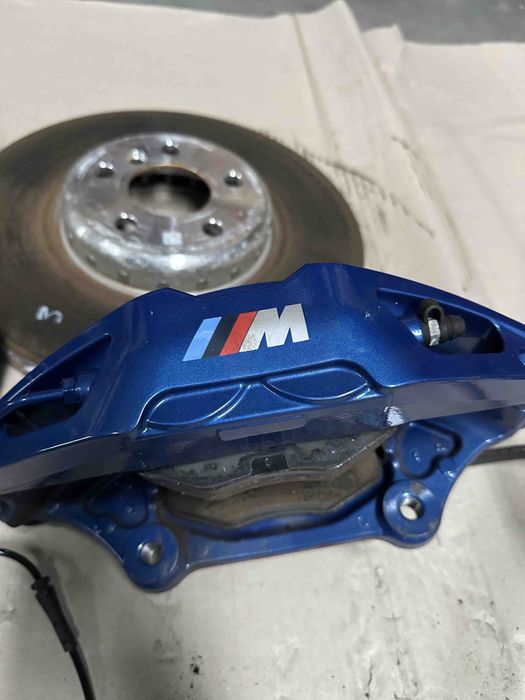 Bmw G20/G21 М пакет апарати и дискове.