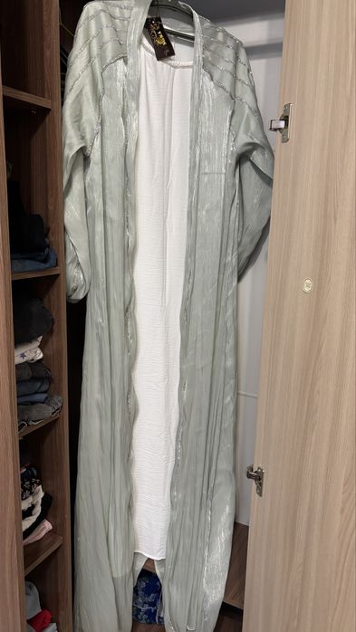 Продаю абайку за 20