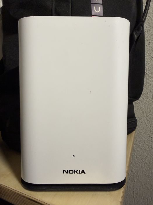 Продавам WiFi Nokia Beacon 1.1