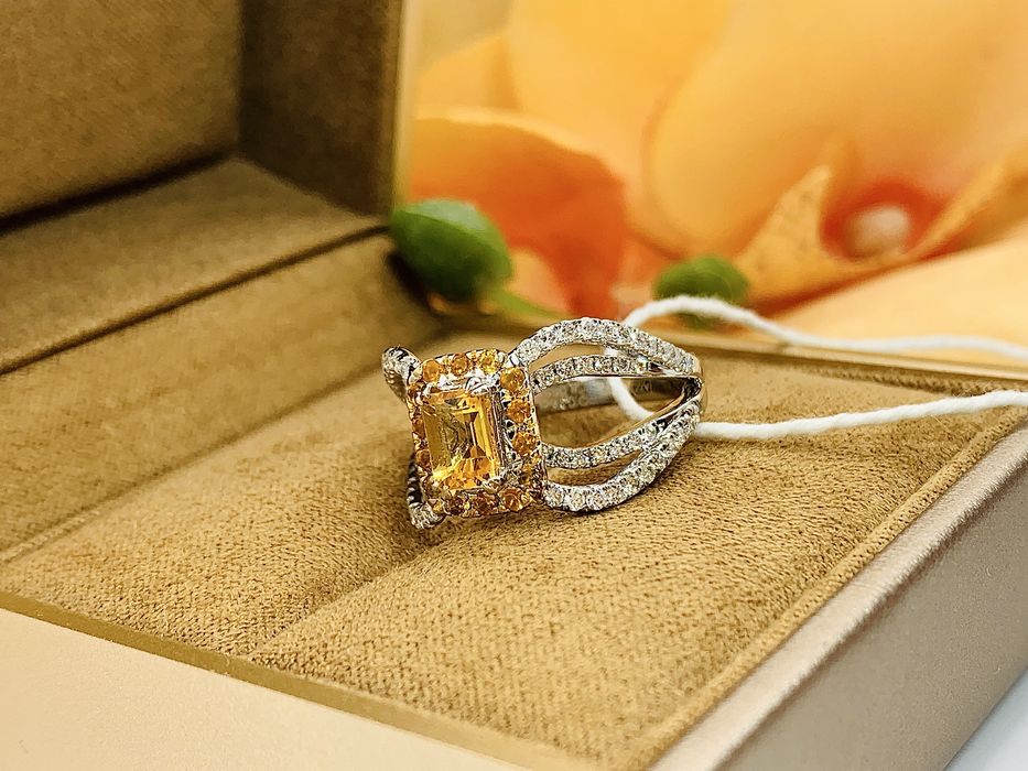 золотое кольцо с бриллиантами и натуральными камнями – Цитрин