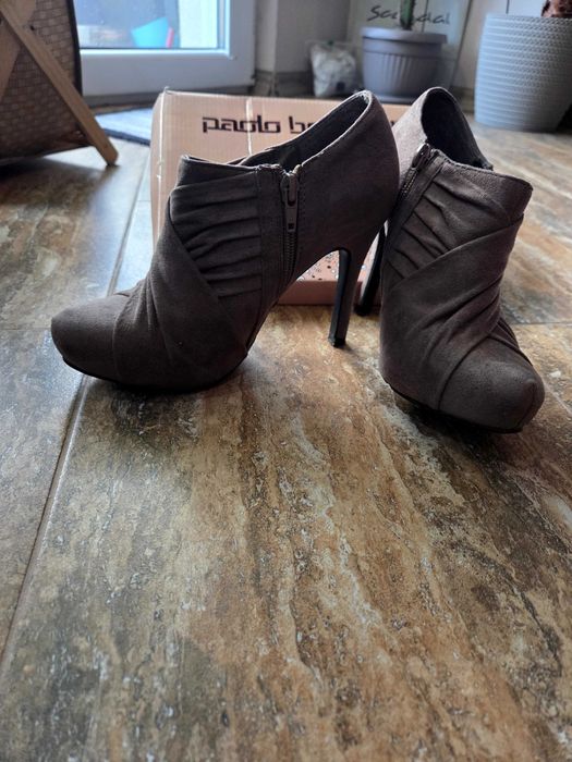 Велурени обувки - 36 размер