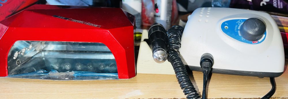 Продам машинку и лампу