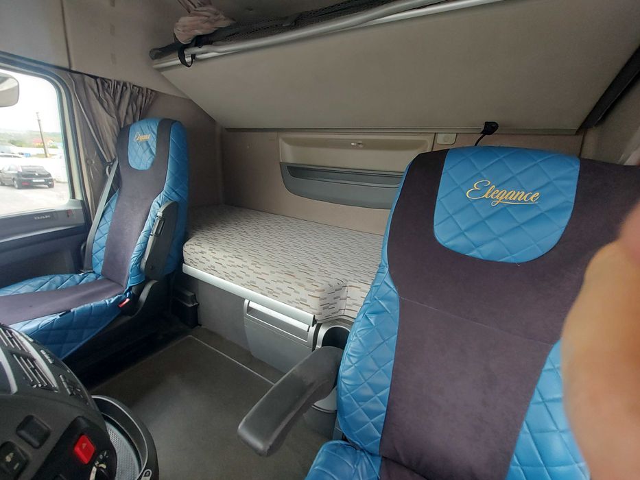 Camion DAF XF 105.460