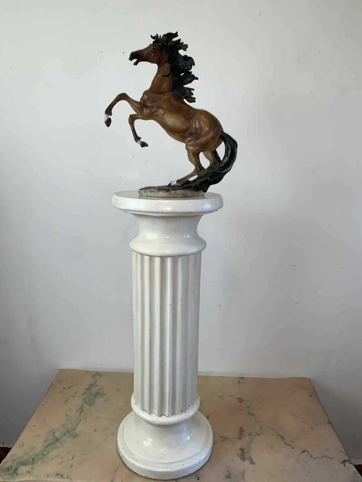 Pedestal alb pentru flori/statuie etc decor