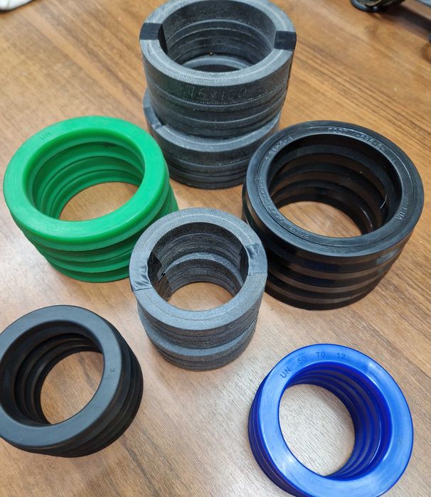 Манжеты резиновые 75х100 мм. и 50х70 мм.