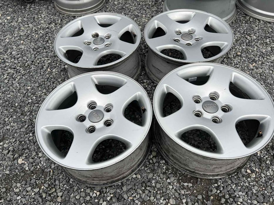 Оригинални джанти Ауди 5/112 Audi 5x112

Употребявани, Шумен