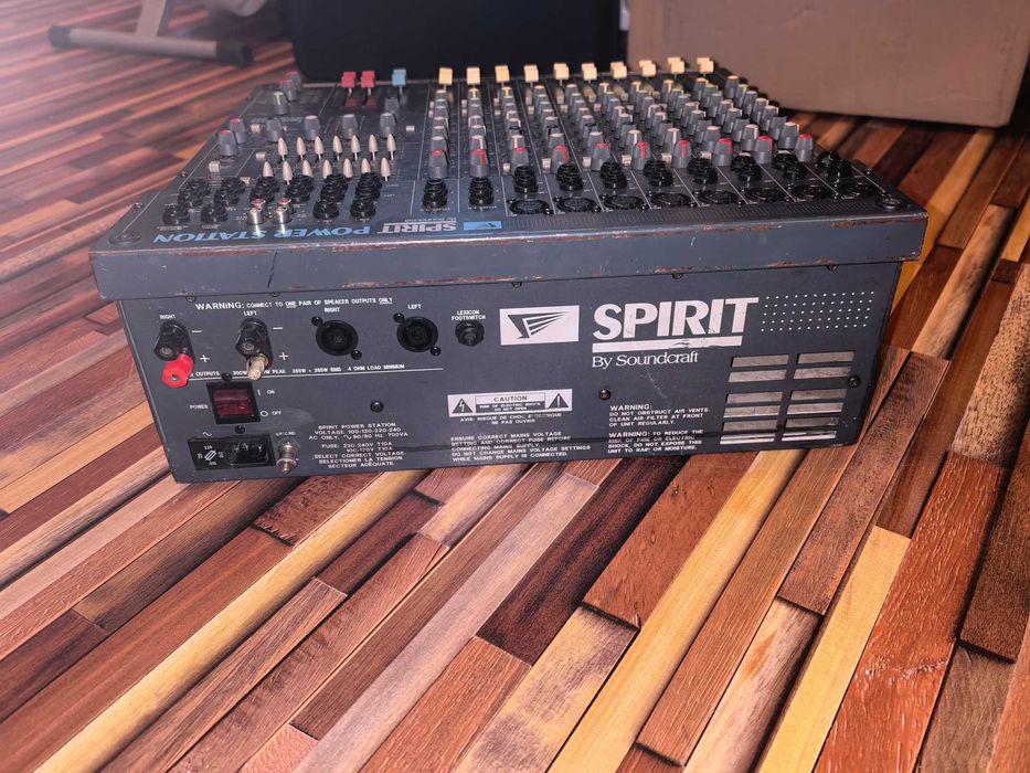 Power mixer Sound craft SPIRIT
