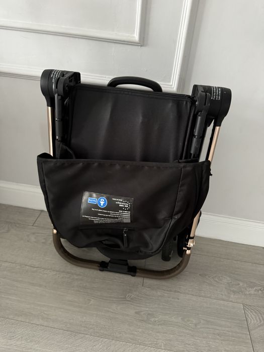 Продам коляску в отличном состоянии