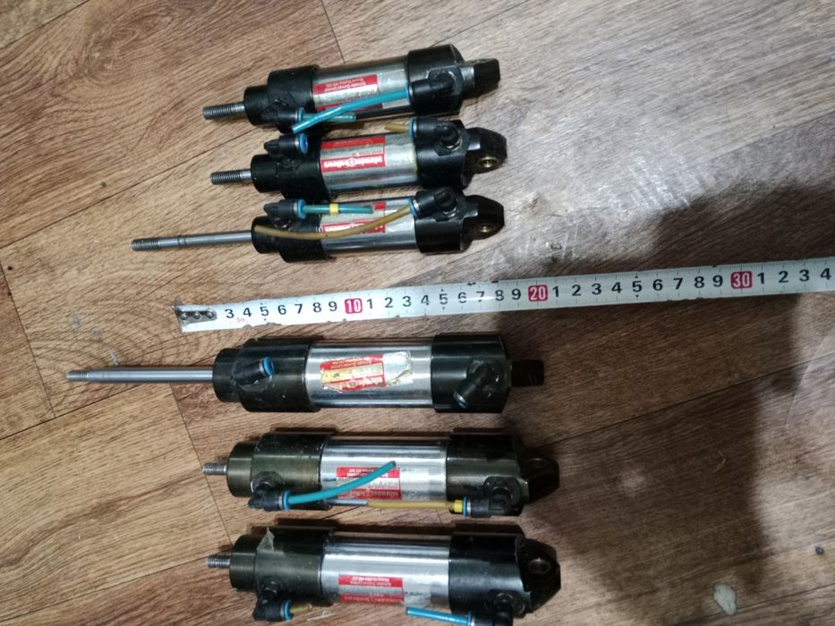 Продам пневматический цилиндр