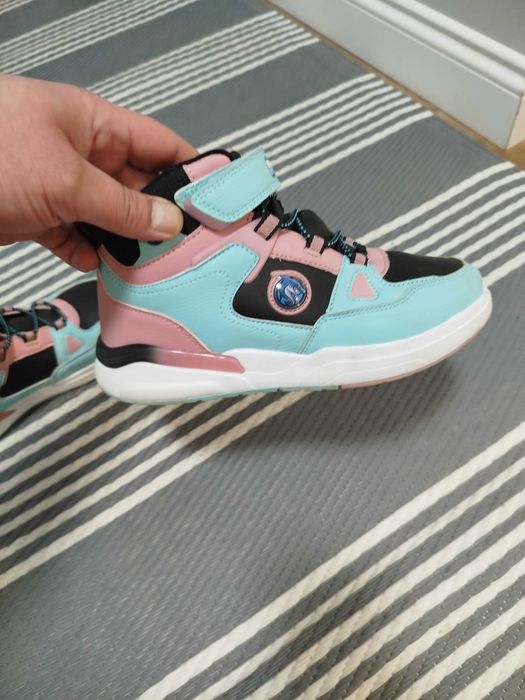 Продавам маратонки APG-Runners