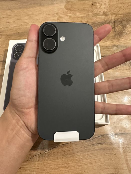 Продаю новый Iphone 17