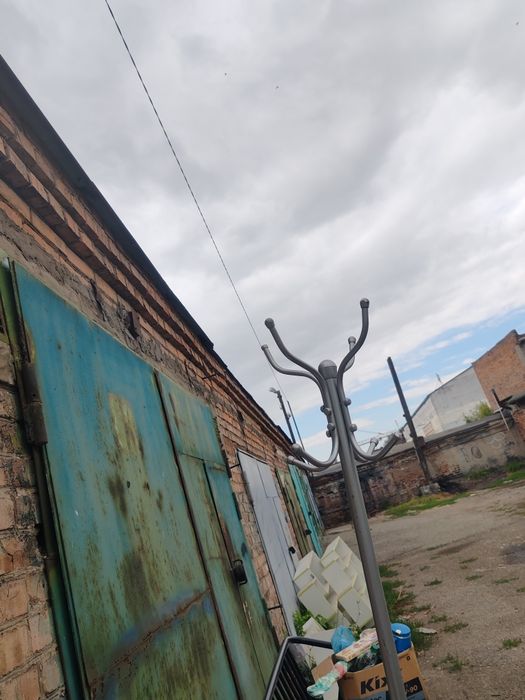 Вешалка металлическая
