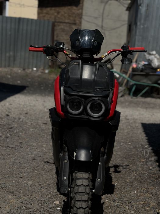 Продам скутер танк пробег 1300