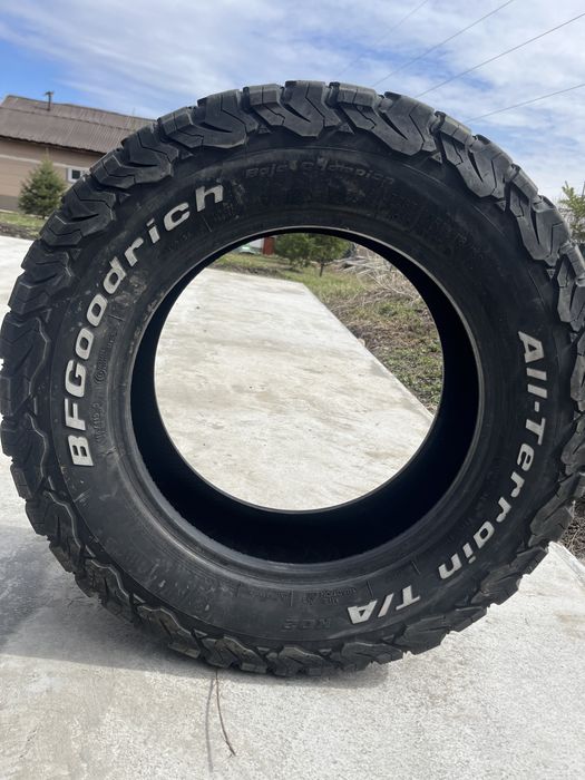 Продам шины 285/60 r18 на TLC