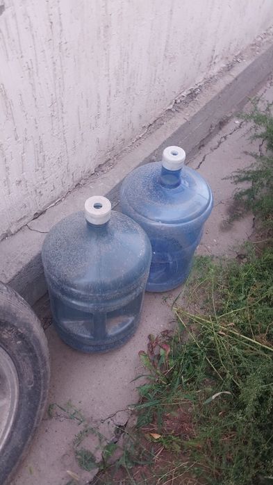 Продам бутылки для воды