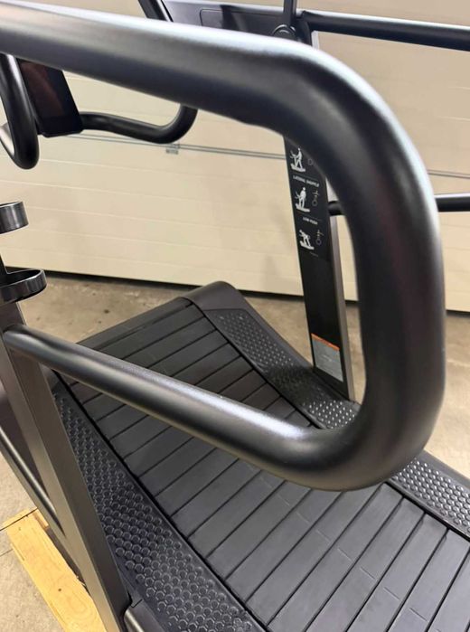 Професионални уреди Technogym Skillmill Connect & Matrix RXP Rower