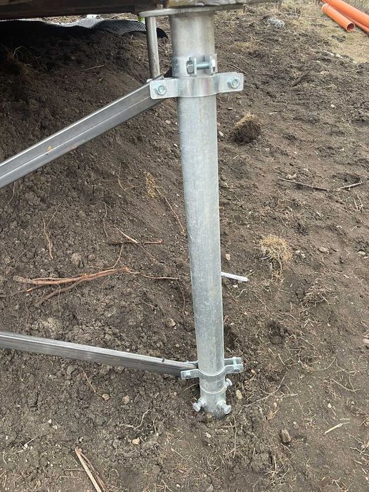 Fundatie pe suruburi, fundatii insurubate pentru containere,tiny house