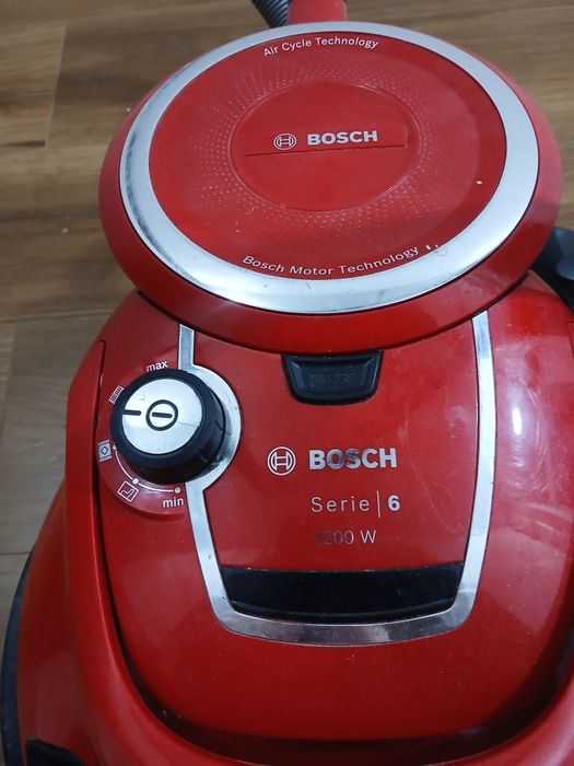 Продам пылесос Bosch