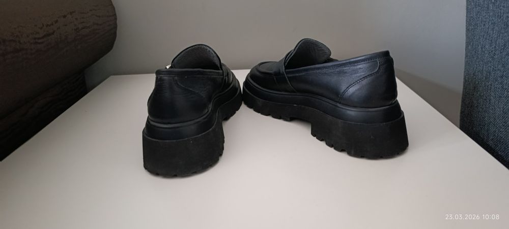 Продам обувь женскую