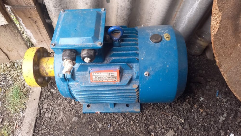 Электродвигатель асинхронный