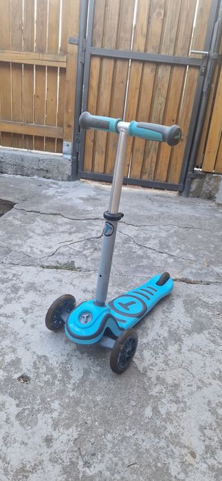 Trotineta pentru copii Smart Trike cu luminite
