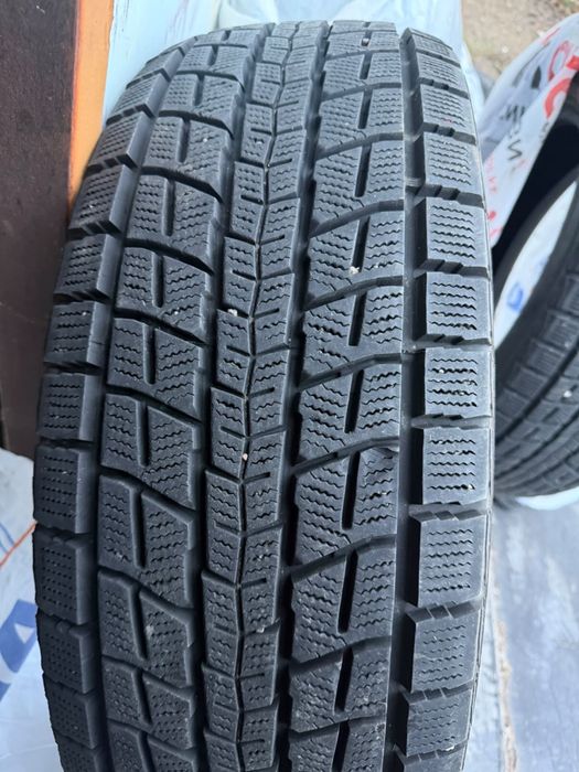 dunlop winter maxx SJ8 115R,