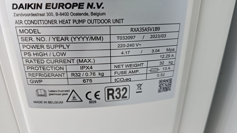 Инверторен климатик Daikin Stylish FTXA35 + RXA35 12ка А+++