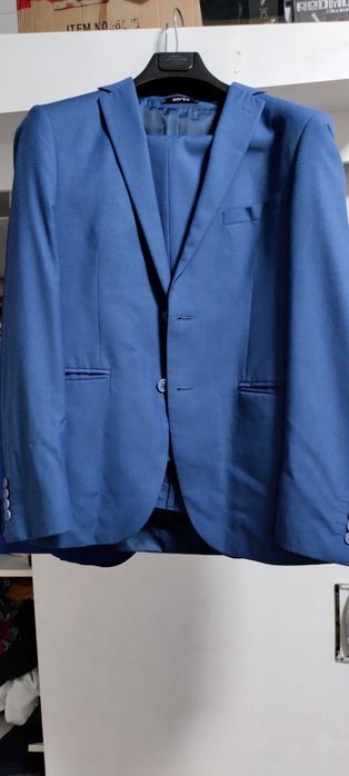 Продам костюмы в хорошем качестве