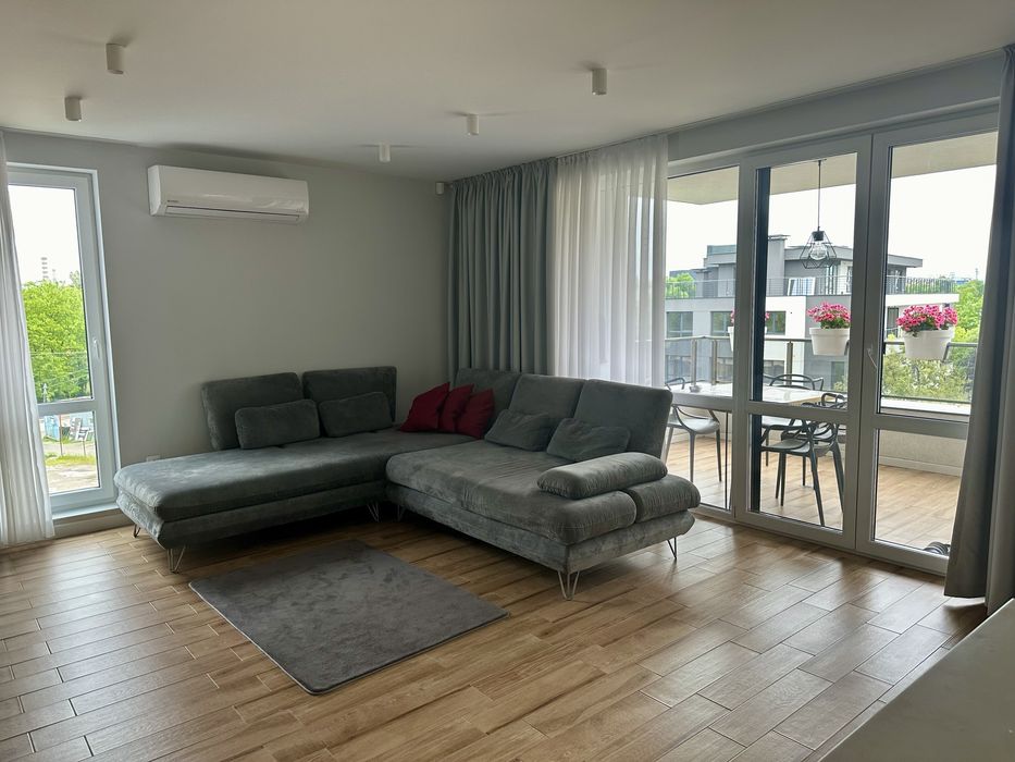 Много голям поръчков ъглов диван 2,70м х 2,20м