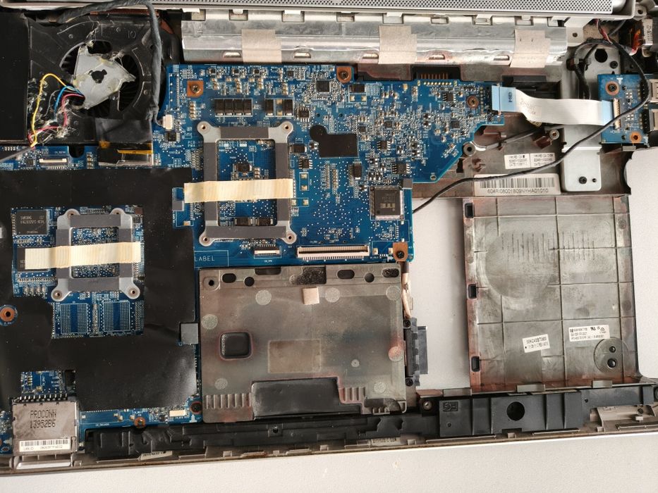 Продам Ноутбук на запчасти