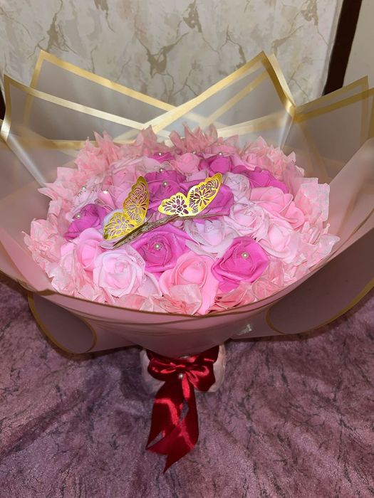 Ръчно направен Букет от 30 вечни рози