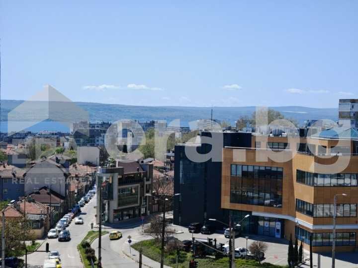 Продава се Двустаен апартамент в Варна, Младост 1 - 61 кв.м за 1919 €/кв.м - Снимка #1