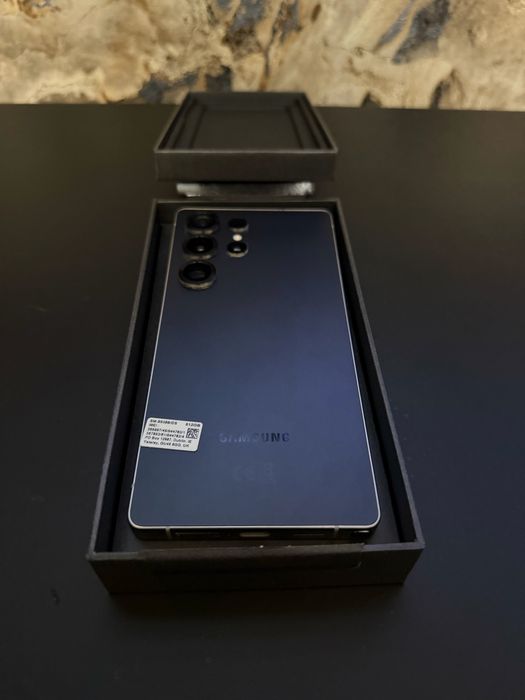 Samsung S25 Ultra - 512 G - Titanium Black - stare perfecta - garantie 10 luni