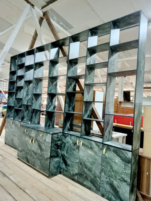 Бонета, открытый морозильник,  открытый ларь