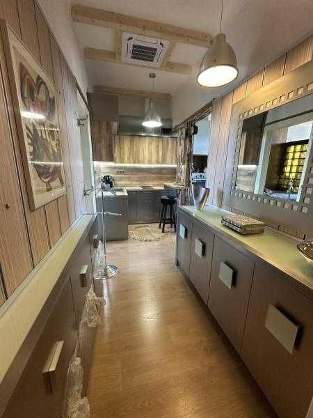 Дава се под наем Двустаен апартамент в Бургас, Център - 43 кв.м за 612 € - Снимка #4