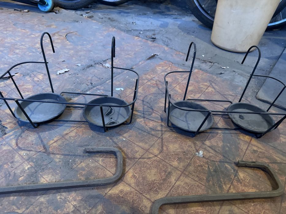 Цветочницы на балкон