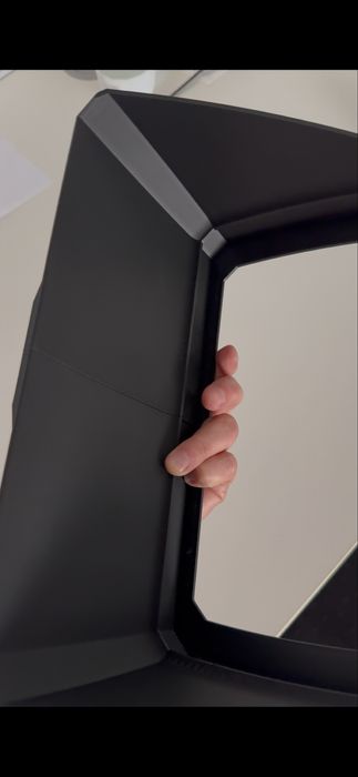 Parasolar sonar Garmin Striker Vivid 9SV