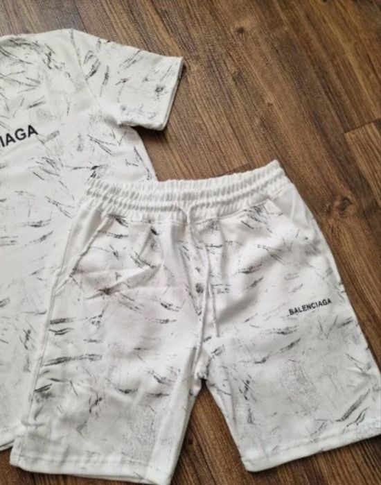 Compleu Balenciaga  Marimi XXL